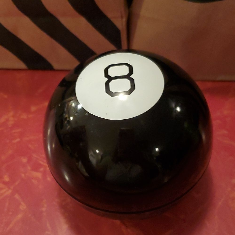 Crazy 8 Ball 